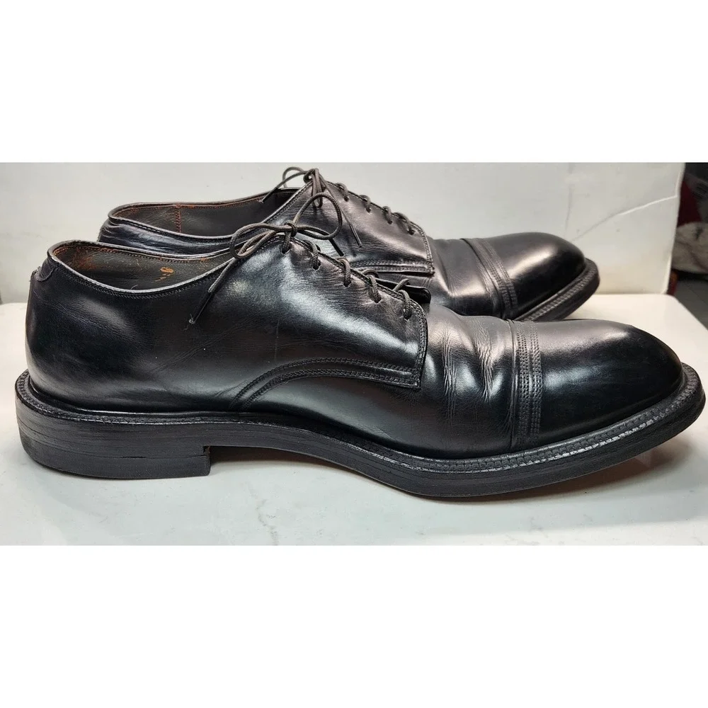 The Unbranded Brand unbranded black